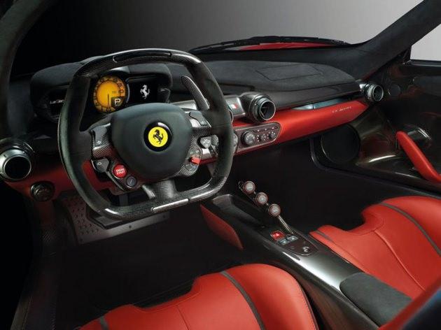 SEMCO şirketi, ilk üretim LaFerrari'yi dudak uçuklatan bir rakam ile satışa çıkardı.
