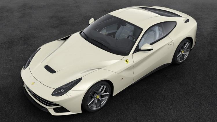 <p>Steve McQueen'in Ferrari hayranlığı ve sahibi olduğu 275 GTB 4 modelinin, Ferrari'nin McQueen anısına California T'yi seçmesindeki en büyük sebeplerden bir tanesi.</p>
<p> </p>
