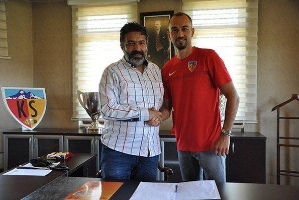 <p>Şamil Çinaz - Bursaspor'dan, Kayserispor'a</p>