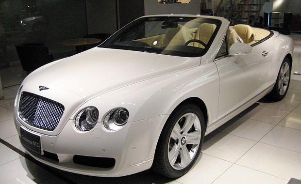<p>Bentley Continental GTC</p>