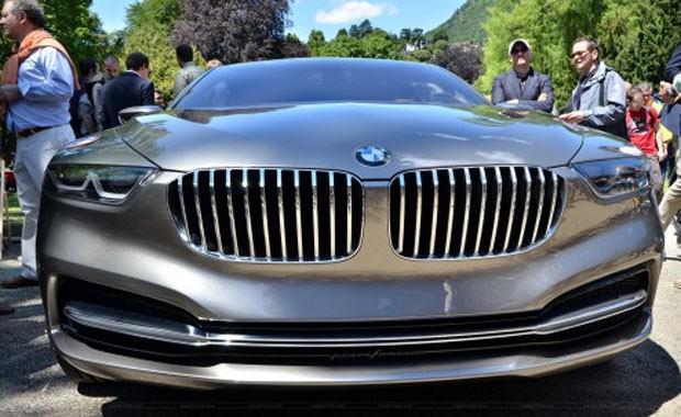 <p>Otomobilin dikkat çeken en önemli özelliği ise tek bir parça halindeki görünümü. Tasarımında neredeyse hiç bir detay atlanmadan bu bütünlük özenle korunmuş.</p>