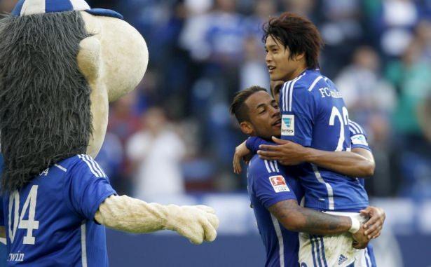 <p>13 - Schalke 04</p>
