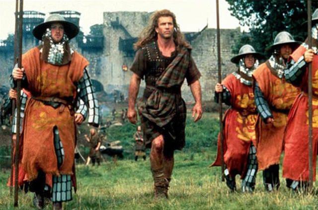 <p>Cesur Yürek(Braveheart)'te, William Wallace kilt giyiyor. Fakat...</p>

<p>William Wallace 1300 yılı civarında yaşıyordu. Kiltler, İskoçya'da 16. yüzyıla kadar giyilmedi.</p>

<p> </p>

<ul>
</ul>

<ul>
</ul>
