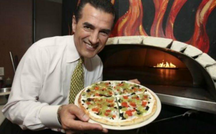 <p><strong>Pizza</strong></p>

<p>New Yort'ta Nino’s Restaurant'ta satılan havyar ve ıstakozlu bu pizza 1000 dolar.</p>
