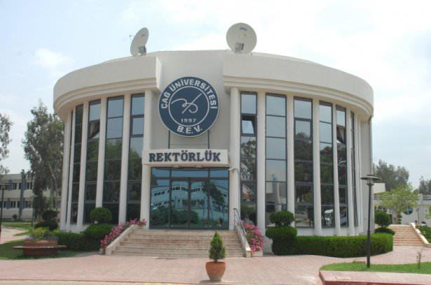 <p><strong>Çağ Üniversitesi:</strong><br />
Lisans programları: 18 Bin 500 (KDV Hariç)<br />
Meslek Y.Okulu: 9 bin 250 (KDV Hariç)</p>

<p> </p>
