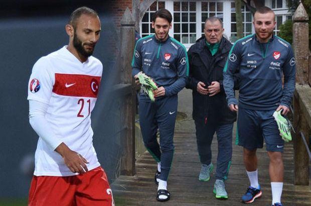 <p>Gökhan Töre, Ömer Toprak ve Hakan Çalhanoğlu'na silah çekti</p>
