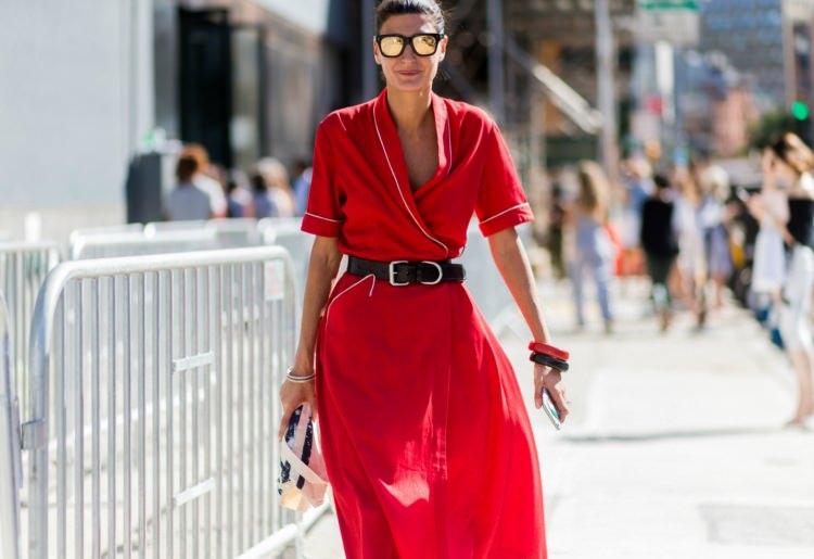 <p>Sokak kahramanlarının New York 2017 İlkbahar/Yaz Moda Haftası kombinleri...</p>
<p><strong>Giovanna Battaglia</strong></p>