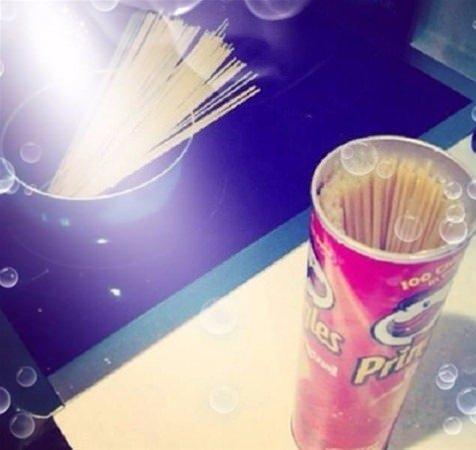 <p>Spagettiyi saklamak için pringles kutusu kullanın.</p>

<p> </p>
