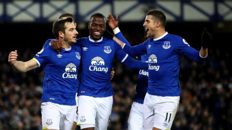 <p>Everton</p>

<p>50.00 pound</p>
