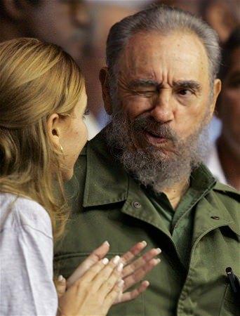 <p>Che'nin 1967 yılındaki ölümünden sonra da, henüz yönetim konusunda istikrarı yakalayamamış pek çok Latin Amerika ülkesine de, komünist devrimi gerçekleştirmeleri için askeri destek yolladı.</p>
<p> </p>