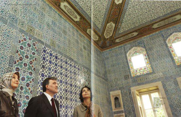 <p>Abdullah ve Hayrünnisa Gül, Topkapı Sarayı'nda Kutsal Emanetler Dairesi, İftariye Kameriyesi ve Mecidiye Köşkü'nde incelemelerde bulundular. (İstanbul-18 Eylül 2009)</p>