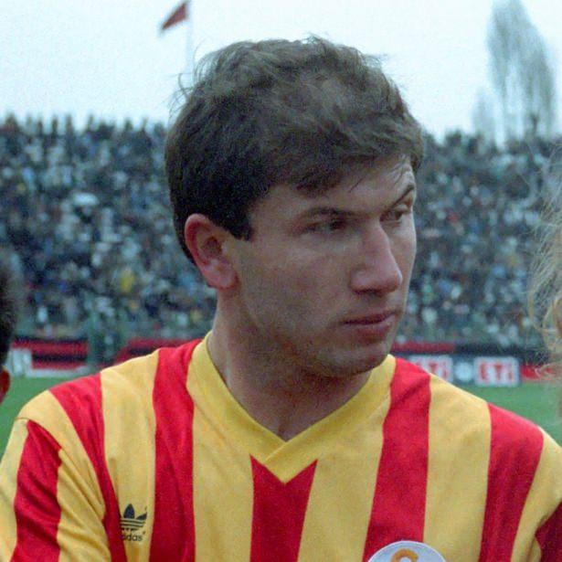 <p><strong>Tanju Çolak</strong></p>
