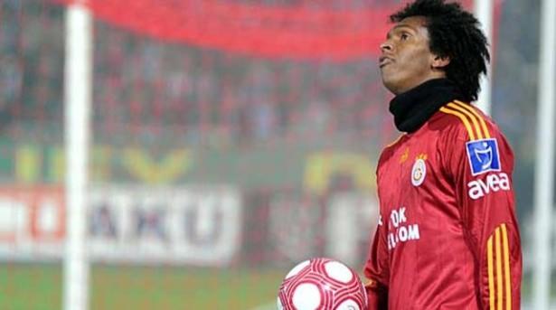 <p>Jo - Yaşı: 28 - Takımı: Al Shabab</p>
