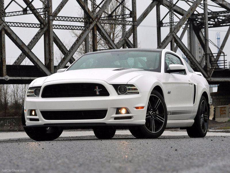 <p>Ford Mustang 2013</p>
