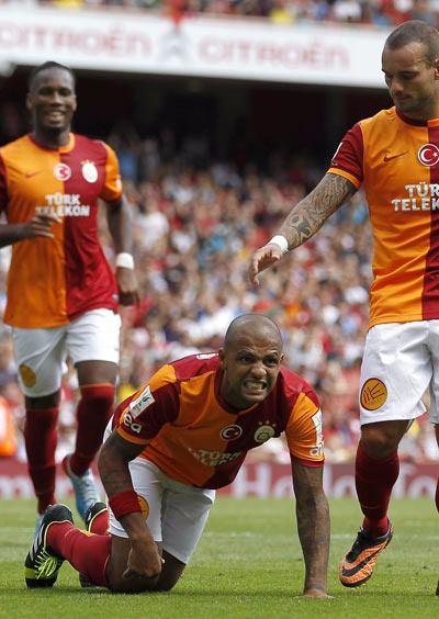 <p><strong>FELIPE MELO</strong><br />
"Forma numarası sorun değil ama önemli ise eğer 3 numaralı forma ile Bülent Korkmaz gibi burada efsane olmak istiyorum."</p>
