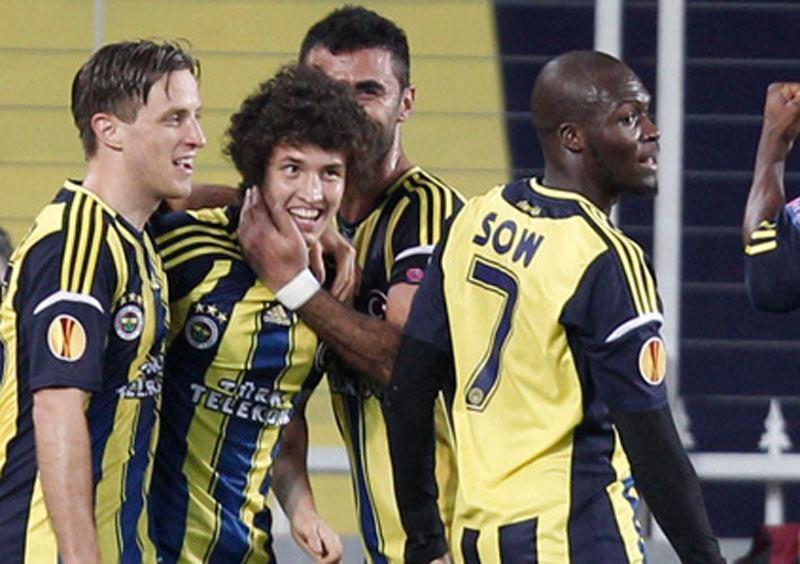 <p><strong>SELÇUK ŞAHİN</strong><br />
''Salih Hep Böyle Oynasın Ben Bu Yaşımda Onun Yedeği Olmaktan Gurur Duyarım.''</p>
