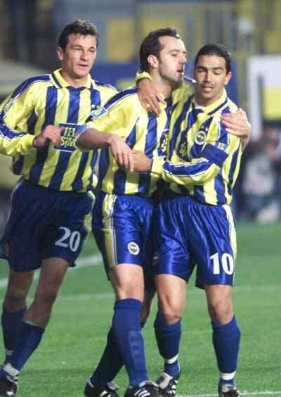 <p><strong>HAIM REVIVO</strong><br />
"Türk gazetelerinde tek doğru şey tarihtir." Haim Revivo.</p>