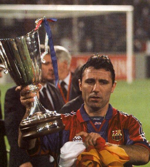 <p><strong>HRİSTO STOICHKOV</strong><br />
"Beni durdurmak için tabancaya ihtiyaç duyarlardı. Ama Messi'yi durdurmak için makineli tüfeğe ihtiyaç var."</p>