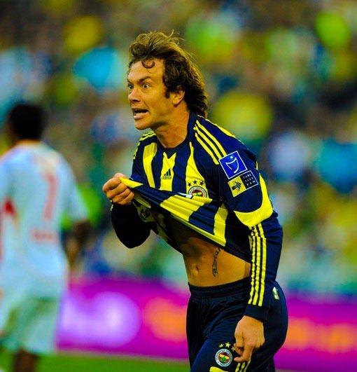 <p><strong>DİEGO LUGANO</strong><br />
''Boş zamanlarımda stresimi atmak için boks yapıyorum''</p>
