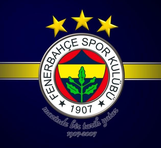 <p>Fenerbahçemizin ve Milli Takımın efsane futbolcularından Selçuk Yula, 1959 yılında Ankara’da dünyaya geldi. Futbolculuk kariyerine Ankara Şekerspor’da başlayan Selçuk Yula, 1979 yılında Fenerbahçe’ye transfer oldu. Selçuk Yula Fenerbahçe’de özellikle oldukça soğukkanlı bir şekilde attığı penaltılar ve golcülüğüyle tanındı. Formamız altında 1981-1982 sezonunda 16 gol ve 1982-1983 sezonunda 19 gol ile Gol Kralı olan Selçuk Yula, Fenerbahçe formasıyla toplam 134 gole imza attı. Fenerbahçe’den sonra Almanya Bundesliga takımlarından Blau Weiss Berlin’de 1986-1987 sezonunda top koşturan Selçuk Yula, ardından da Sarıyer’de1987-1991 yılları arasında forma giydi. Selçuk Yula, Galatasaray’da da 1 sezon oynadıktan sonra, aktif futbol yaşamını noktaladı. Selçuk Yula jübilesini, futbolu bıraktıktan bir süre sonra Erzurumspor ile yapılan özel bir maçta Fenerbahçe forması altında yaptı. 14 kez oynadığı Milli Takım’da 3 kez kaptanlık yapan Selçuk Yula, evli ve 1 kız çocuğu babasıydı. Selçuk Yula Fenerbahçe Televizyonu ve Fotomaç Gazetesi’nde futbol yorumculuğu yapıyordu.</p>