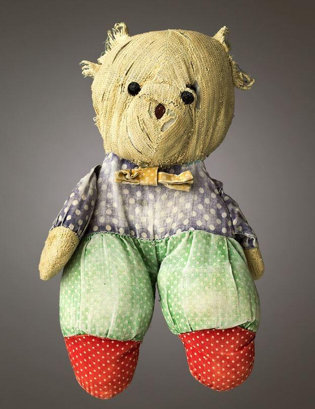 <p>Teddy<br />
<br />
Yaş: 17</p>
