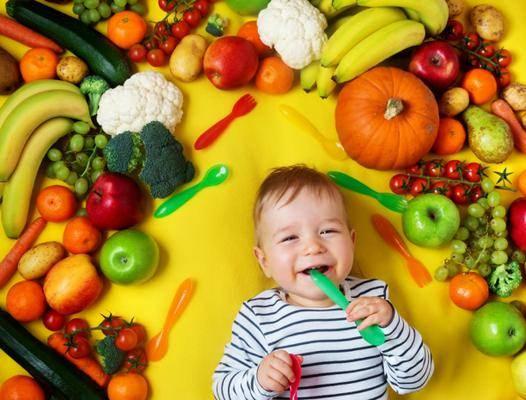 <p>Beslenme Uzmanları, bebeklerin sağlıklı bir şekilde gelişimlerini tamamlayabilmeleri için tüketmeleri gereken meyve ve sebzeleri sıraladı. <br />
<br />
<strong>İşte bebek gelişimine destek olan meyve ve sebzeler</strong></p>
