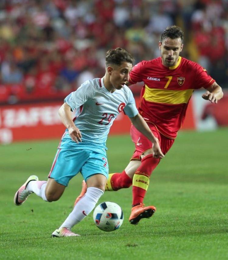 <p>Emre Mor</p>

<p>Kanat</p>
