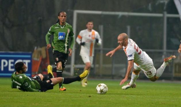 @ErknSrkrsn ---  Sahi Rıdvan Dilmen Galatasaray cıkamaz mı demişti? :)