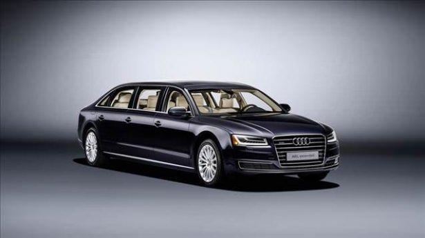 <p>Audi, ekstra iki kapıya sahip A8 L modelini tanıttı.</p>