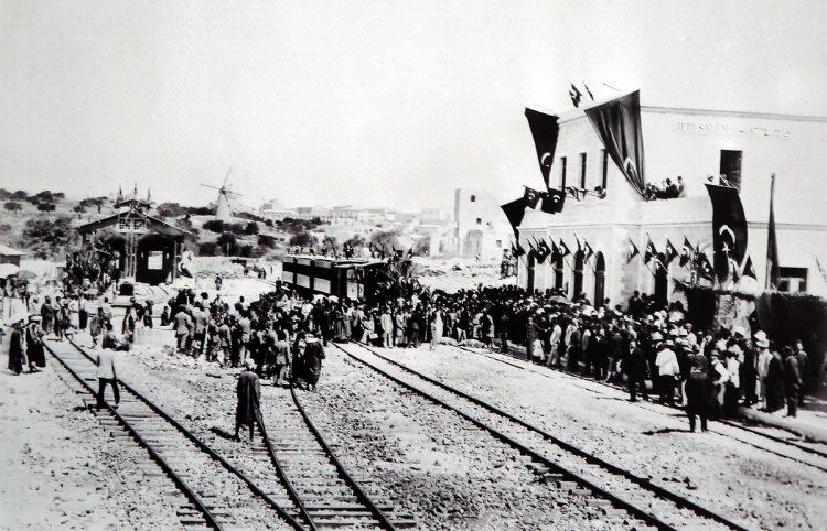 <p>Kudüs Tren İstasyonu'nun açılışı, 26 Eylül 1892.</p>

<p> </p>
