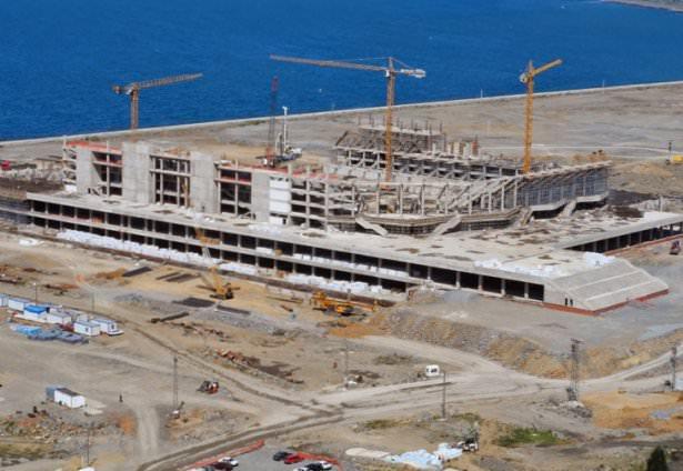 <p>Trabzon Akyazı Spor Kompleksi</p>

