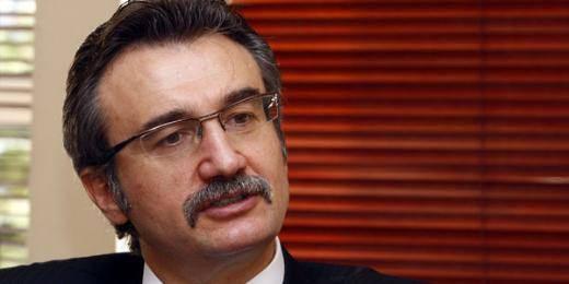 Yine eski bakanlardan ve parti yöneticilerinden Kürşat Tüzmen de ODTÜ mezunuydu. 