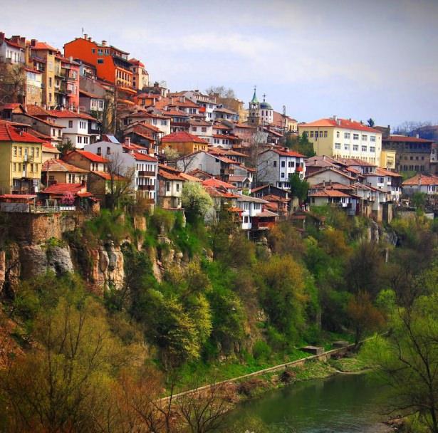 <p>Veliko Tarnovo, Bulgaristan</p>
