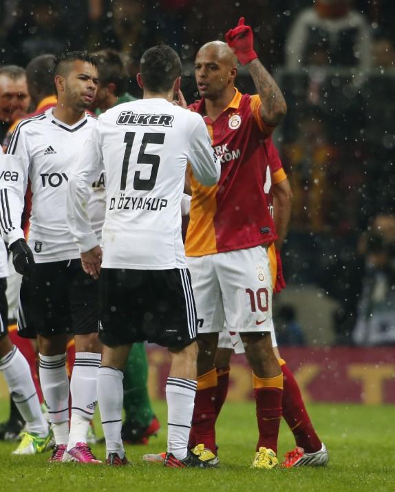 Galatasaray derbiyi kazandı, ancak Melo'yu kaybetti. 