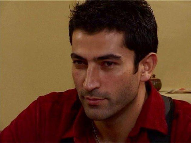 <p>Yıldız Teknik Üniversitesi Matematik Bölümü'nden mezun oldu</p>
