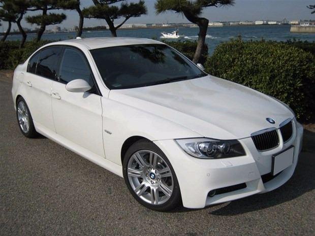 <p><strong>22 BMW 320d 190PS</strong></p>
<p>100 kilometredeki ortalama yakıt tüketimi: 4lt </p>