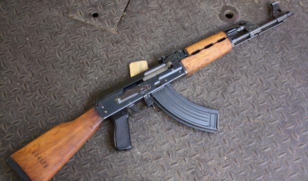 <p><span style="color:#FFD700"><strong>OTOMATİK TÜFEKLER</strong></span><br />
<br />
AK TİPİ TÜFEKLER: AKM/AKMS<br />
<br />
M70B1</p>
