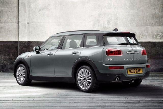 <p><strong>MINI CLUBMAN </strong><br />
MINI'nin Cooper efsanesine bu sezonda kardeş geliyor. Yeni model Clubman, premium ve kompakt seçeneklerle piyasaya çıkmaya hazılanıyor.</p>