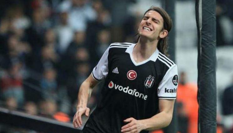 <p>Atınç Nukan</p>
