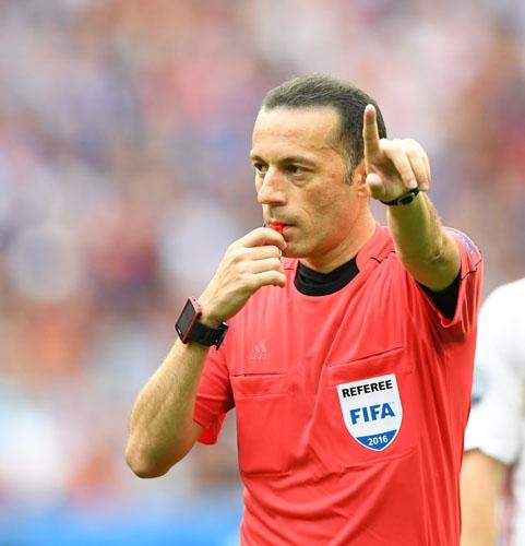 <p>Tuttosport, Gök Mavililerin fantastik bir maç oynadığını yazarken, "Güzeller, kirliler ve kazananlar" ifadelerini kullandı. Corriere della Sera ise haberinde, "Şampiyonları devirdik, bu İtalya bize rüya gördürüyor" başlığını kullandı.</p>
