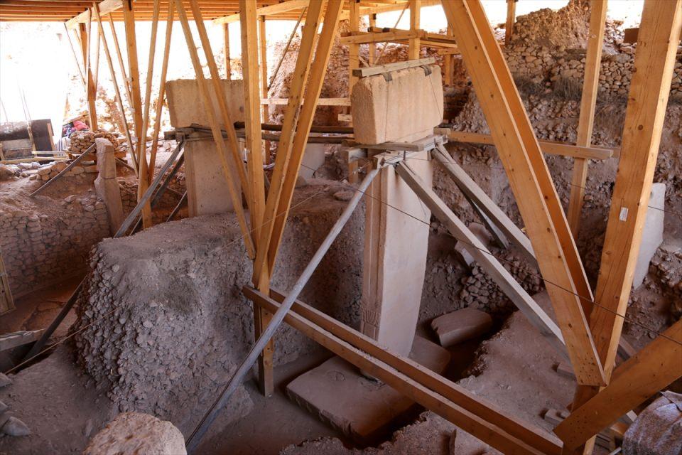 <p> Belki ileriki yıllarda bununla ilgili bilgilerimiz çok daha geriye gidecek. Bu açıdan baktığımızda Göbeklitepe'nin bir sıralamada olması çok önem verdiğimiz bir şey değil ancak yurt dışından bu sıralamada yer almak Göbeklipe'nin hakkıdır." dedi.</p>

<p> </p>
