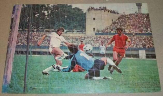 <p>İnönü Stadı'ndan Beşiktaş-Galatasaray maçında bir gol pozisyonu... </p>