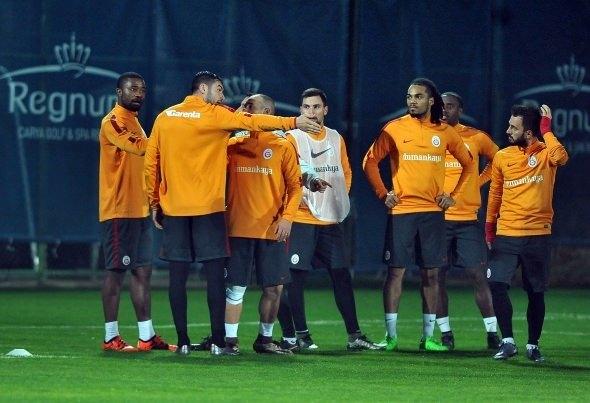 <p>Galatasaray antrenmanında tatsız bir olay yaşandı.</p>