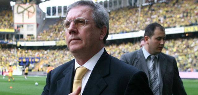 <p>Aziz Yıldırım başkanlık döneminin başlarındaydı.</p>