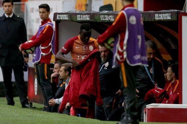 <p>“Bruma’yı çok seviyorum. Bazı şeylere göz yumabilirsiniz ama saygısızlığa göz yumamazsınız. Oyuncu kendi işini, hoca ise kendi işini yapmalı.” </p>
