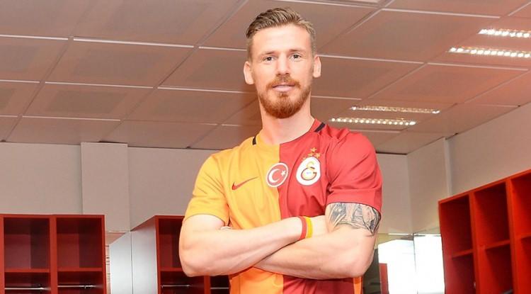 <p>Serdar Aziz</p>
<p> </p>
<p>Riekerink'in derbi öncesi yaptırdığı son antrenmanlarda Serdar Aziz'i stoperde kullandığı bilgisi var. Serdar Aziz için kendini gösterme fırsatı doğdu.</p>