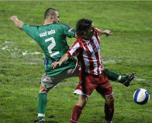 <p>Suat Usta</p>
