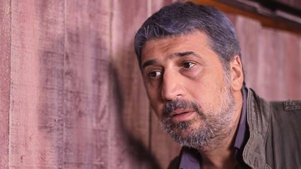 <p>CEM DAVRAN</p>
<p>"Canım ülkem, her yandan vuruyor alçaklar ama biliyorum, yıkamazlar"</p>