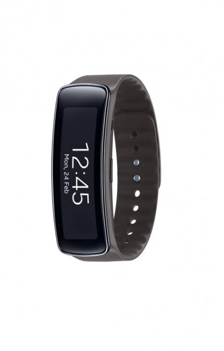 Giyilebilir teknoloji alanında öncü olan Samsung, Gear 2 ile mobil özgürlüğü bir üst seviyeye taşıyor. Gear Fit ise gelişmiş egzersiz özellikleri ile aktif hayata sahip kullanıcıların en iyi asistanı olmaya şimdiden aday