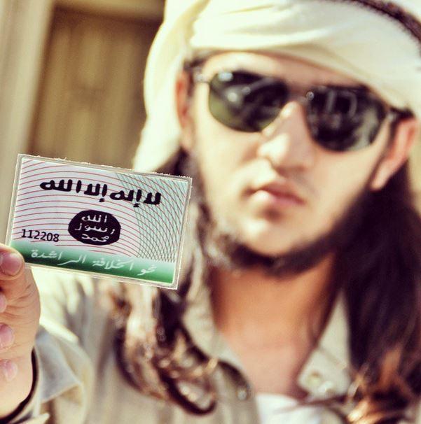 <p>IŞİD örgütüne ait bir kartvizit.</p>
